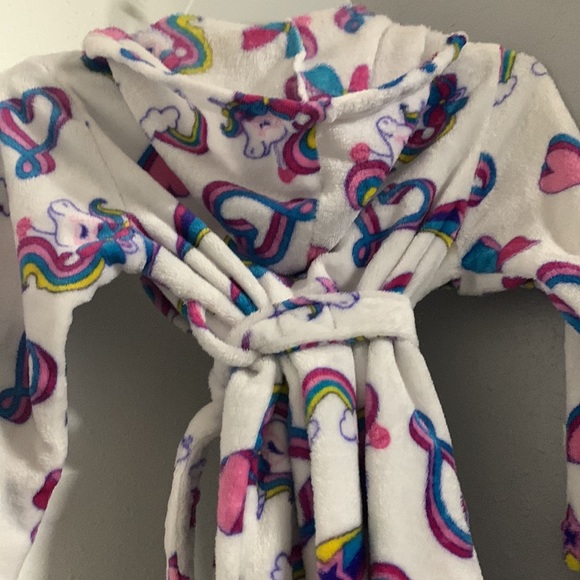 Pre owned bath robe for girls size 6 with hood Nickelodeon - Picture 3 of 3